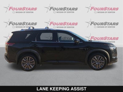 2024 Nissan Pathfinder SL