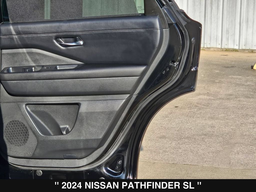 2024 Nissan Pathfinder SL