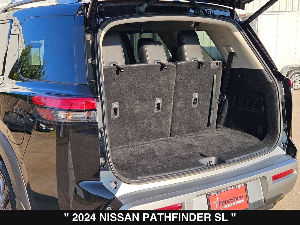 2024 Nissan Pathfinder SL