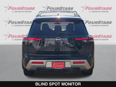 2024 Nissan Pathfinder SL