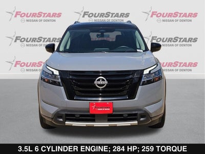 2024 Nissan Pathfinder SL
