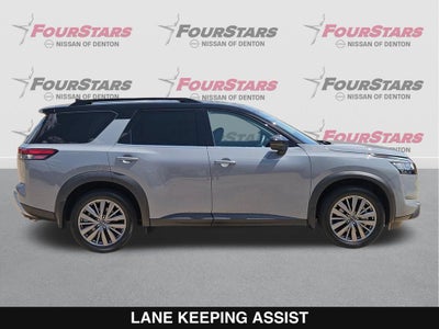 2024 Nissan Pathfinder SL