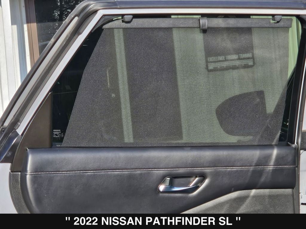 2022 Nissan Pathfinder SL
