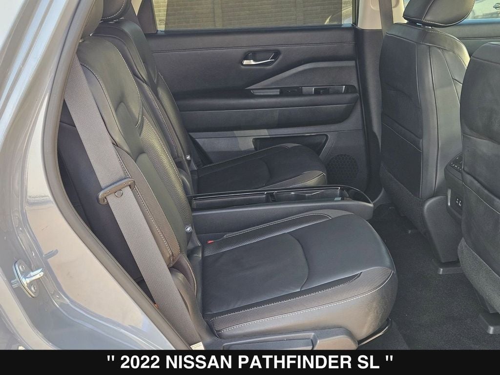 2022 Nissan Pathfinder SL