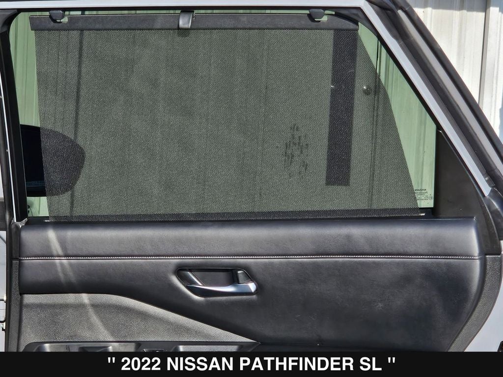 2022 Nissan Pathfinder SL