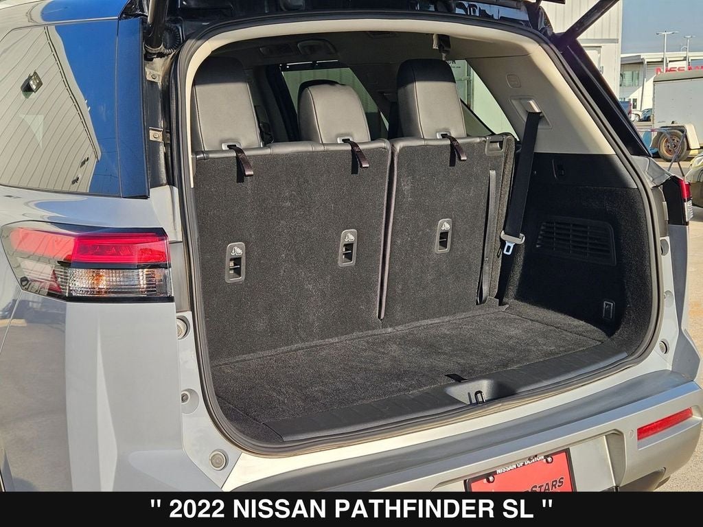 2022 Nissan Pathfinder SL