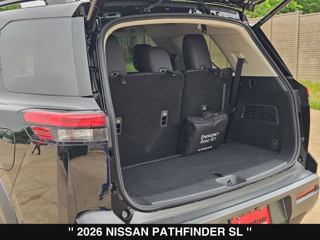 2026 Nissan Pathfinder SL