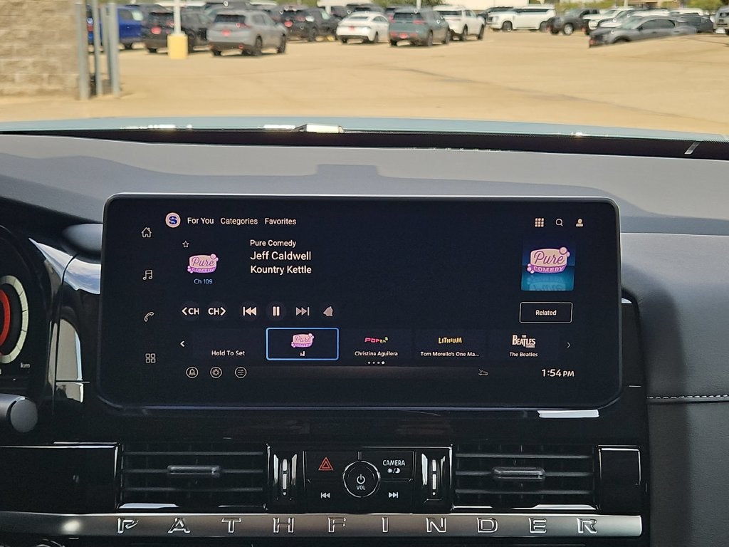 2026 Nissan Pathfinder SL