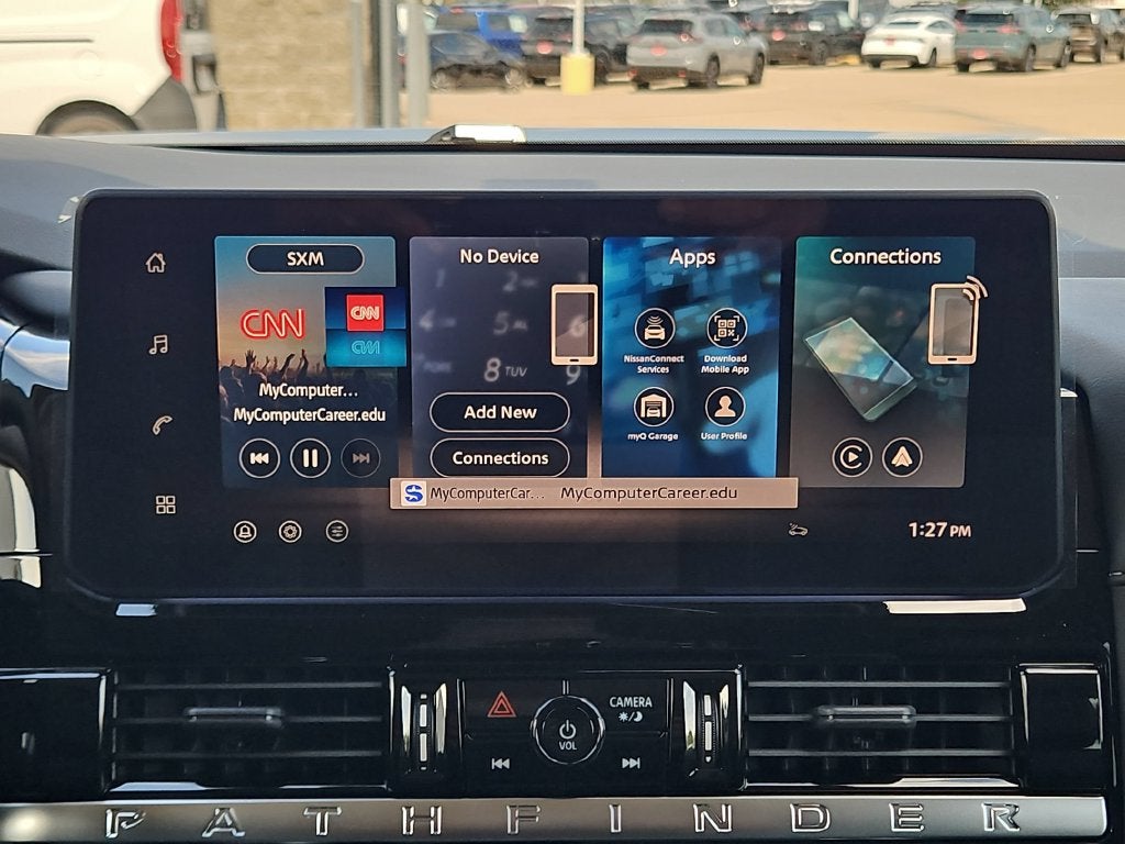 2026 Nissan Pathfinder SL