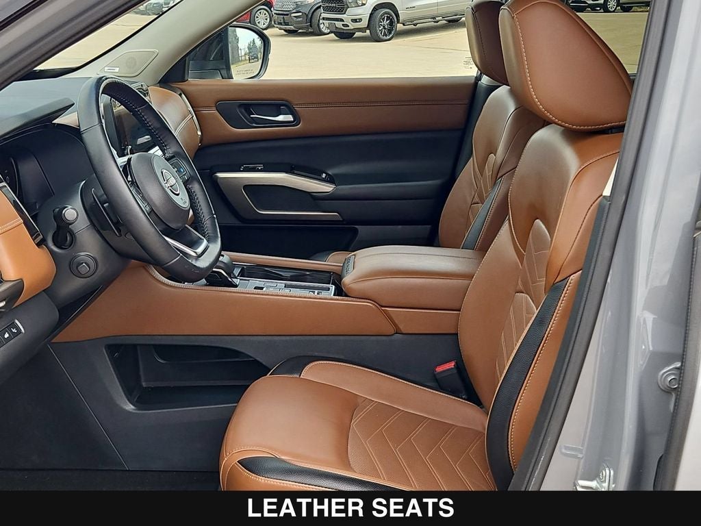 2023 Nissan Pathfinder Platinum