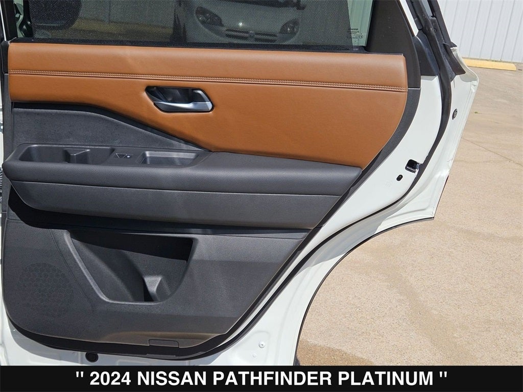 2024 Nissan Pathfinder Platinum