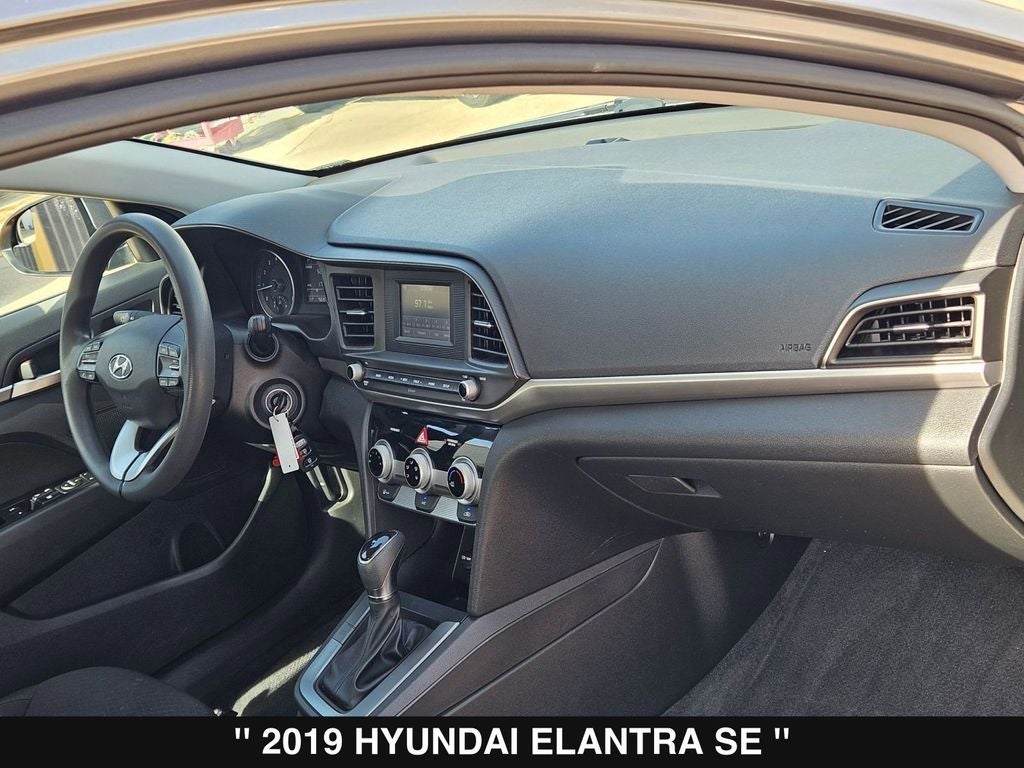 2019 Hyundai Elantra SE