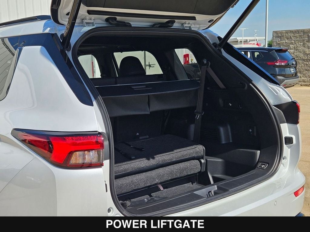2026 Nissan Rogue Plug-In Hybrid Platinum