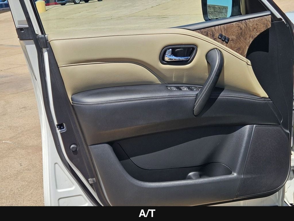 2023 INFINITI QX80 Premium Select