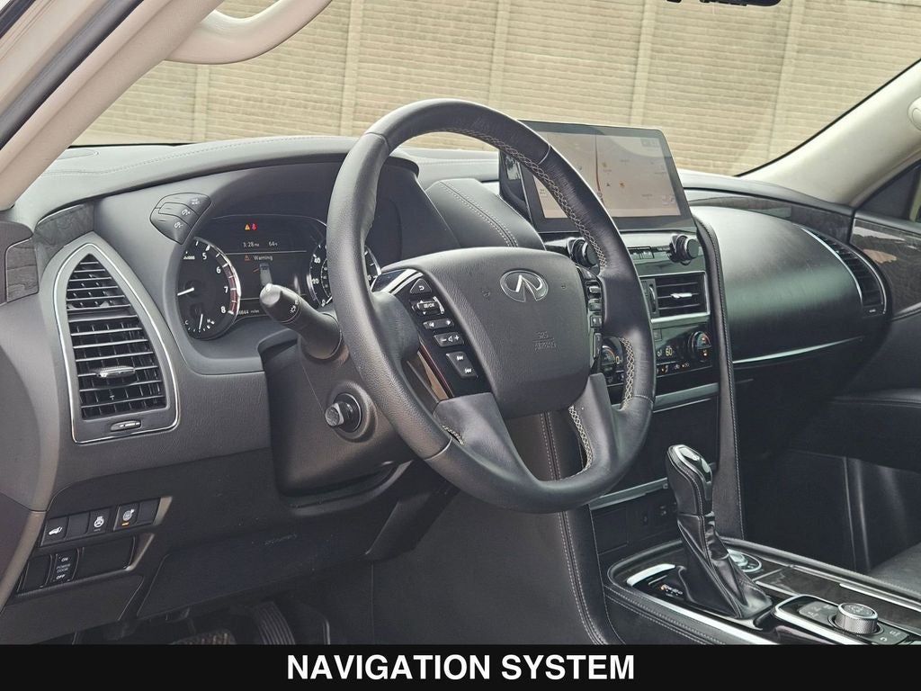 2023 INFINITI QX80 LUXE