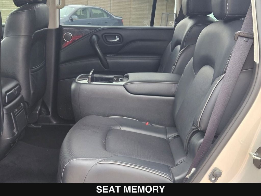 2023 INFINITI QX80 LUXE