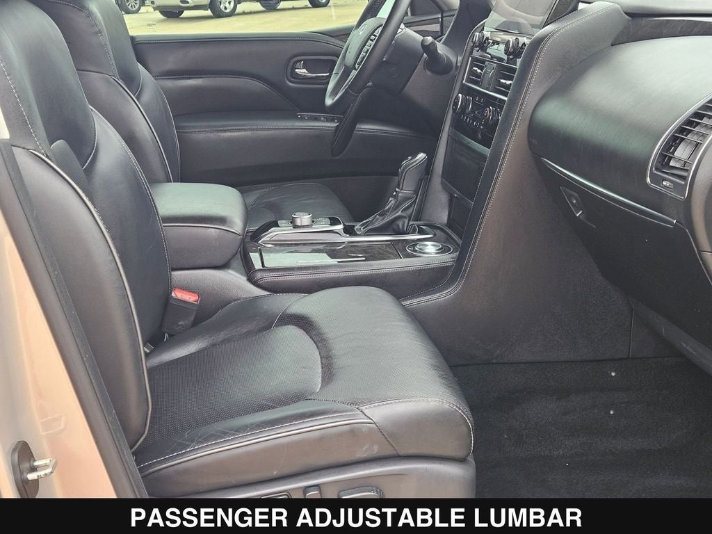 2023 INFINITI QX80 LUXE
