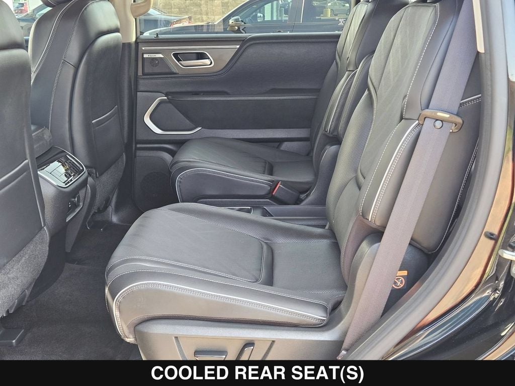 2025 INFINITI QX80 LUXE