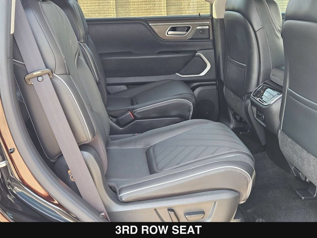 2025 INFINITI QX80 LUXE