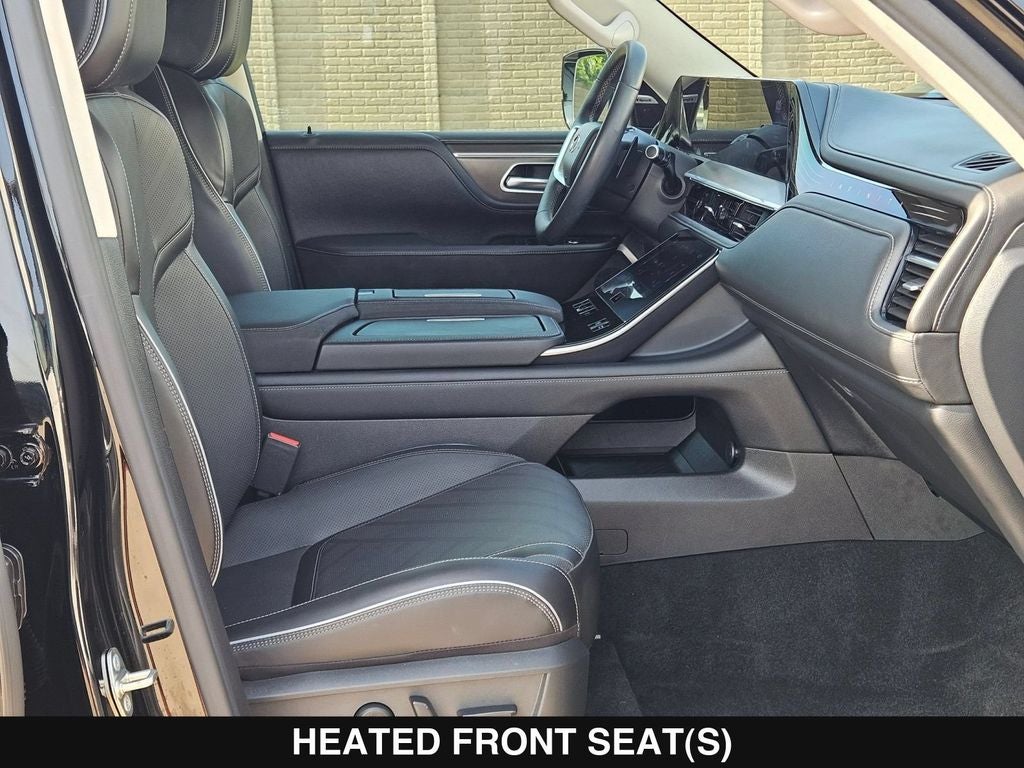2025 INFINITI QX80 LUXE
