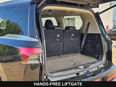 2025 INFINITI QX80 LUXE