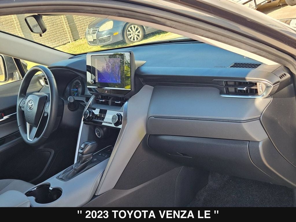 2023 Toyota Venza LE