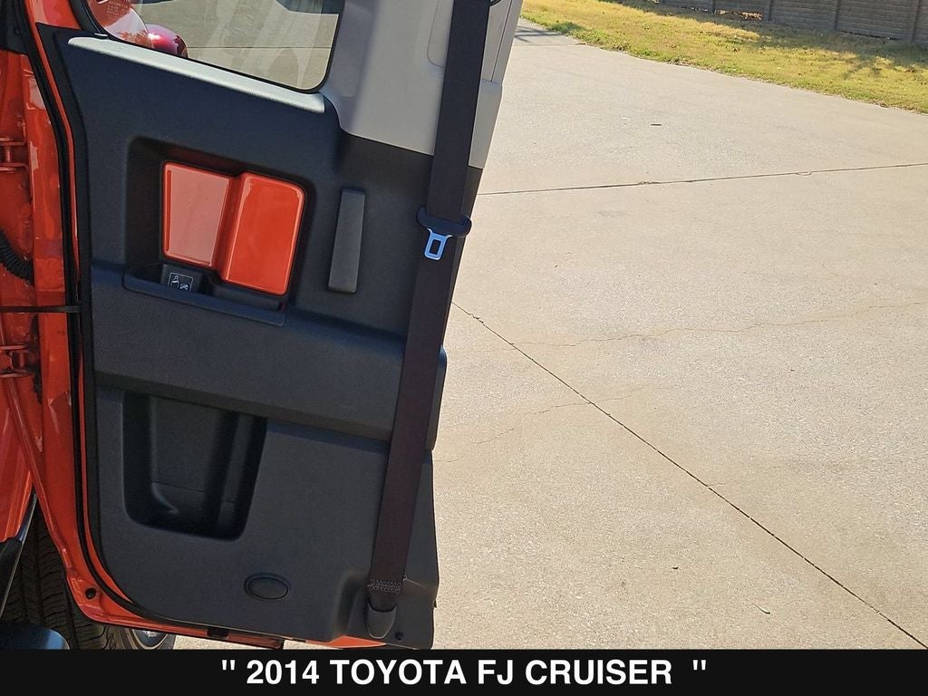 2014 Toyota FJ Cruiser Base