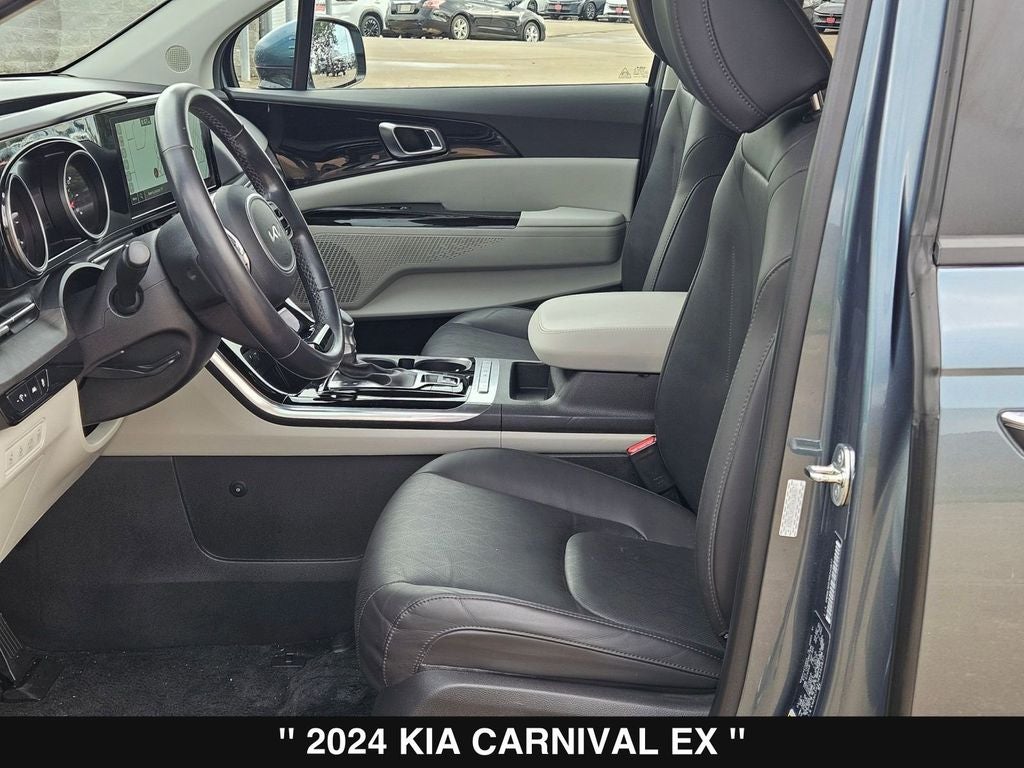 2024 Kia Carnival EX