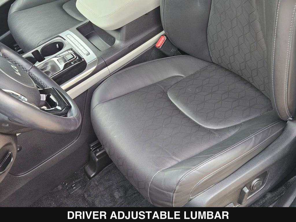 2024 Kia Carnival EX