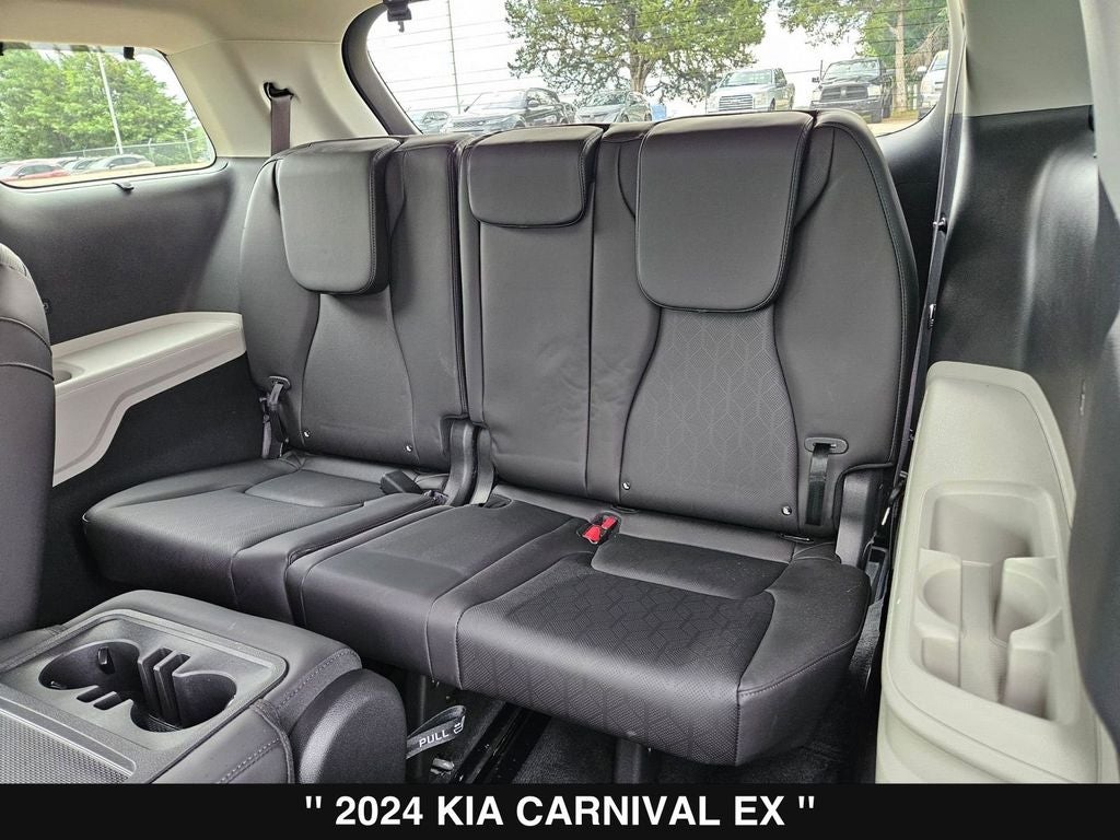 2024 Kia Carnival EX