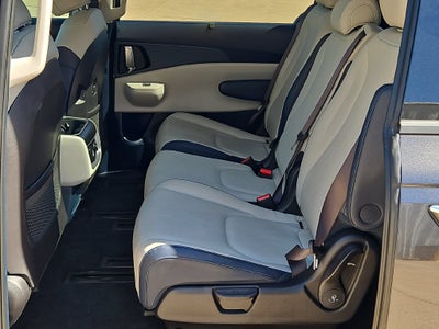 2025 Kia Carnival SX