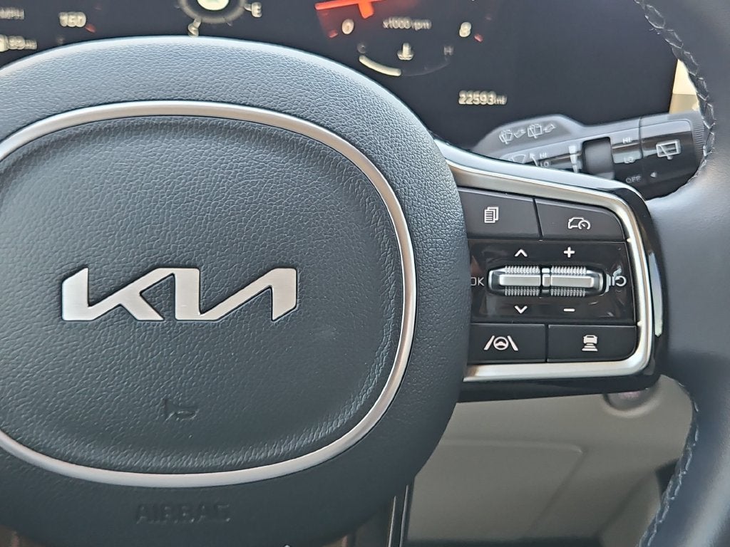 2025 Kia Carnival SX