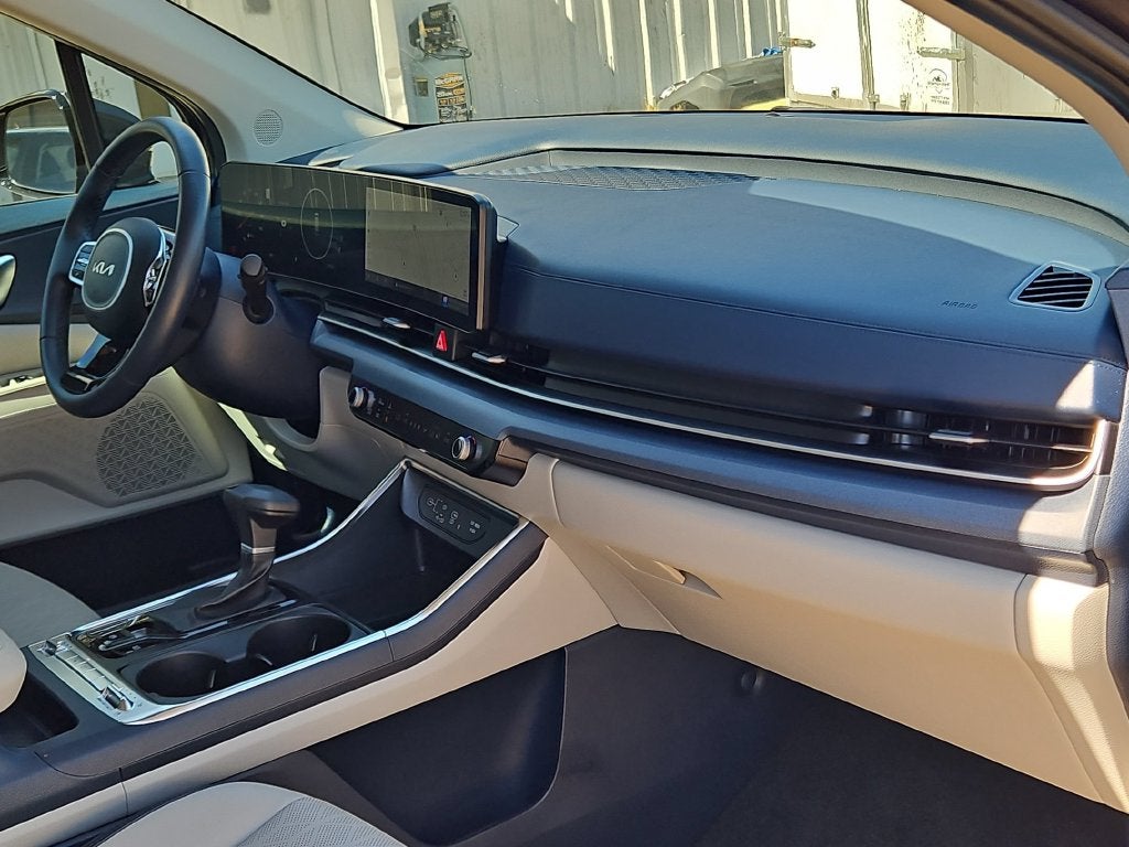 2025 Kia Carnival SX