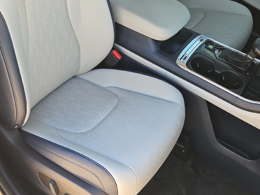 2025 Kia Carnival SX