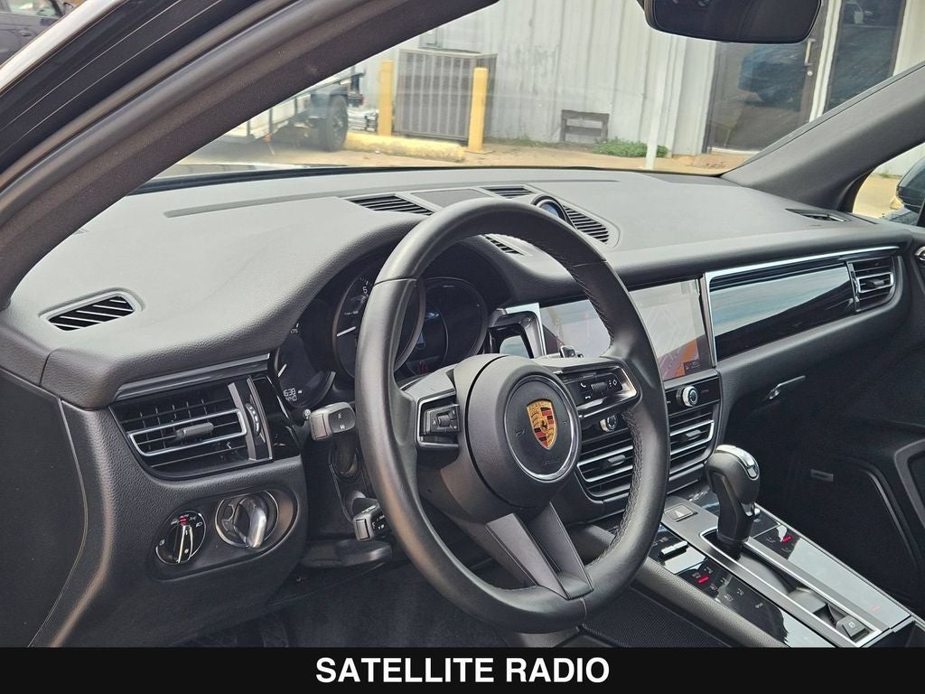 2022 Porsche Macan Base