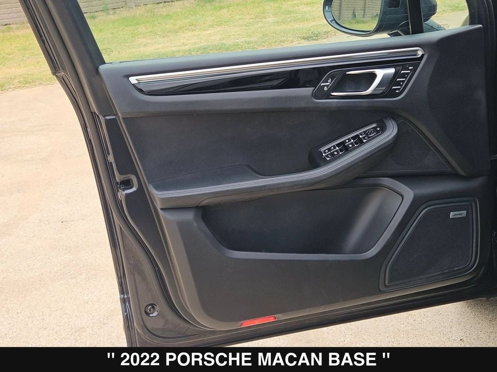 2022 Porsche Macan Base