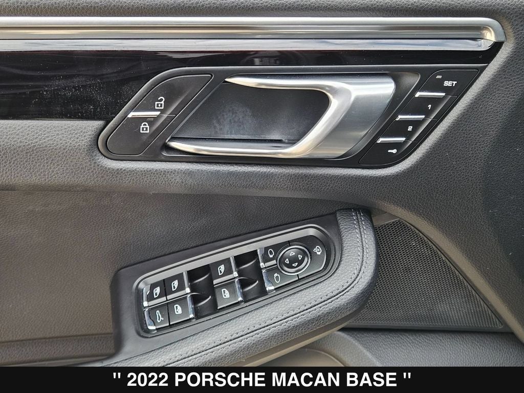2022 Porsche Macan Base