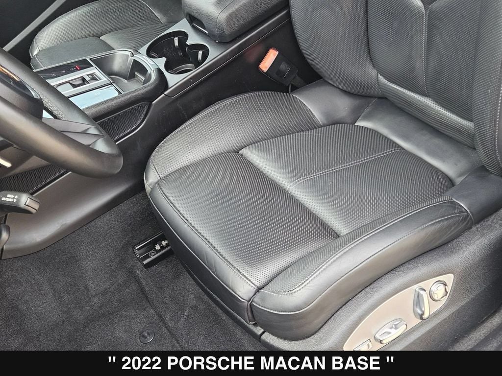 2022 Porsche Macan Base