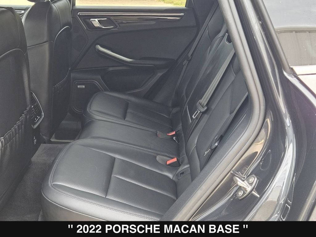 2022 Porsche Macan Base