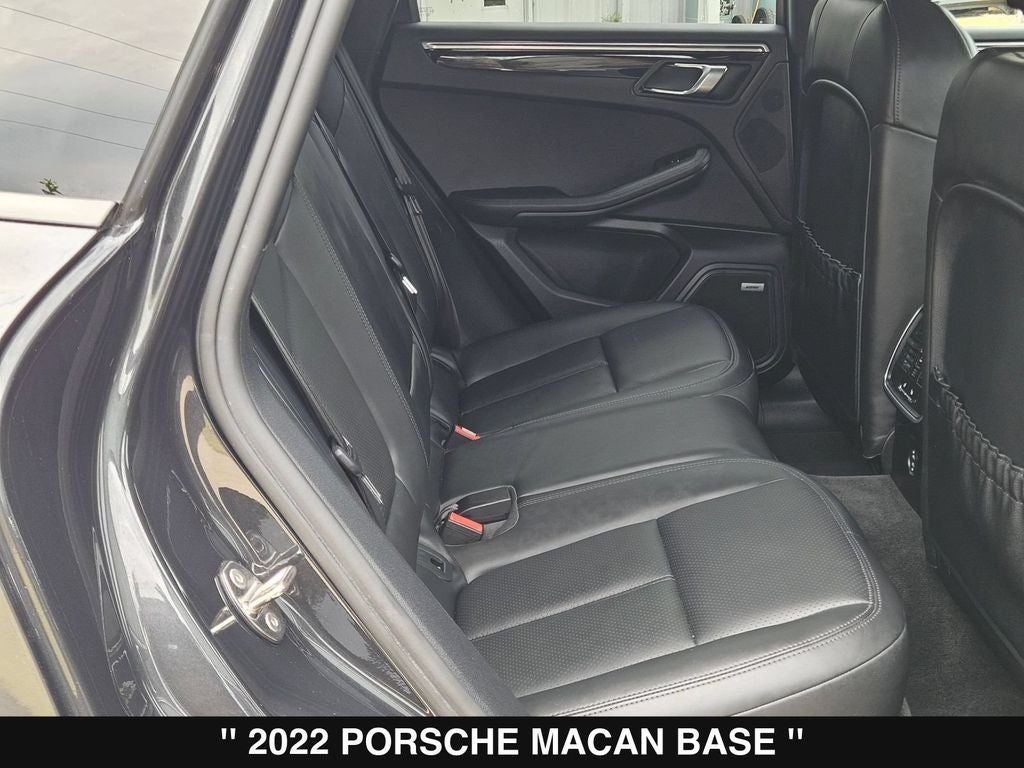 2022 Porsche Macan Base