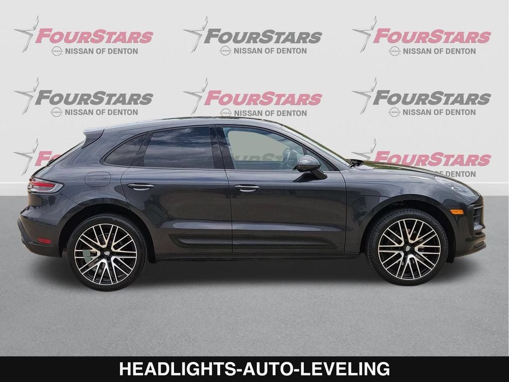 2022 Porsche Macan Base
