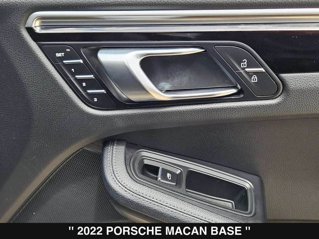 2022 Porsche Macan Base
