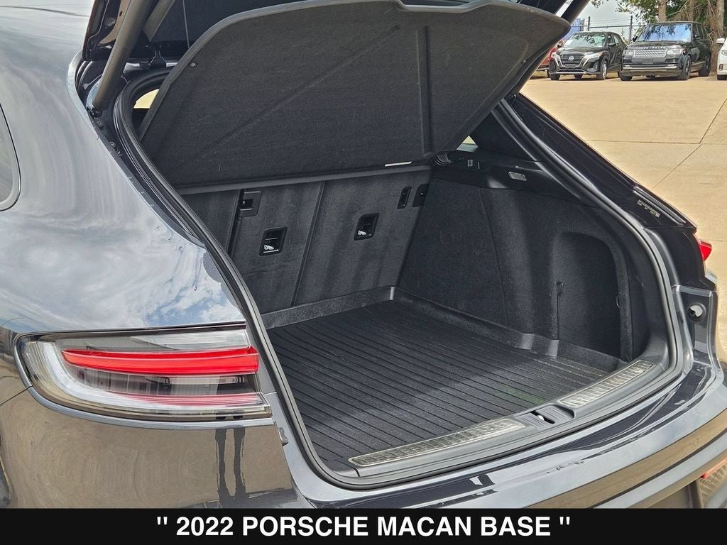 2022 Porsche Macan Base