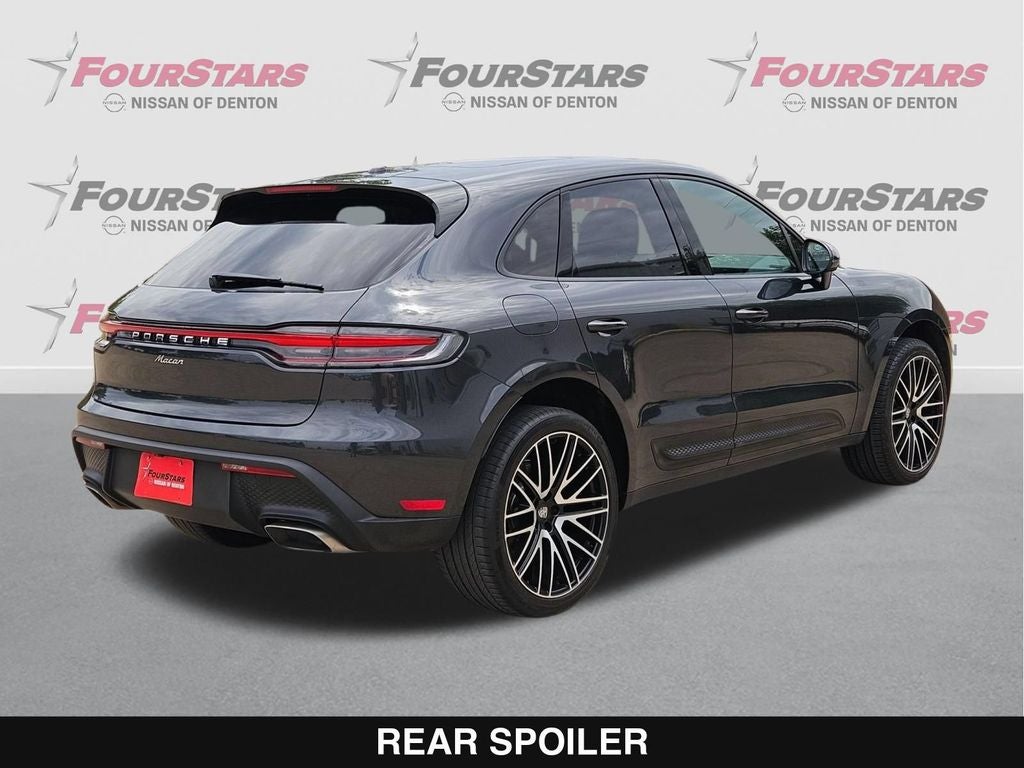 2022 Porsche Macan Base