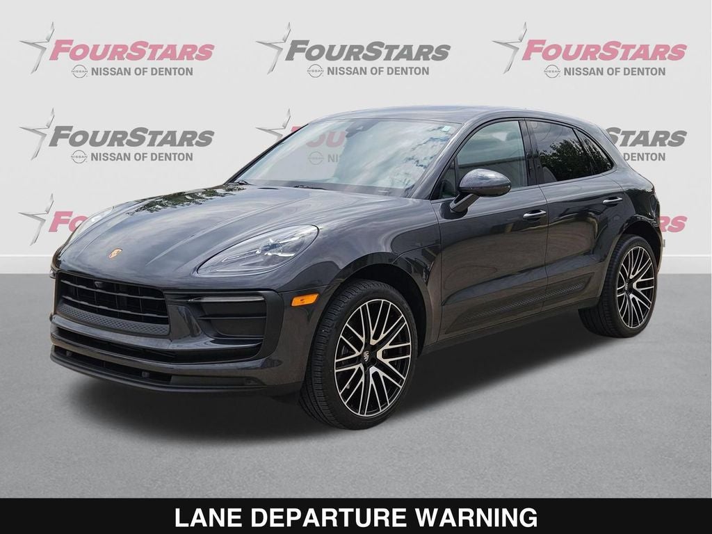 2022 Porsche Macan Base