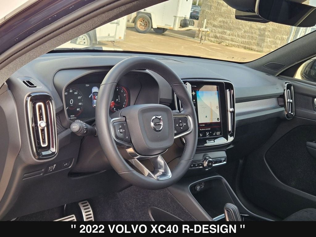 2022 Volvo XC40 R-Design