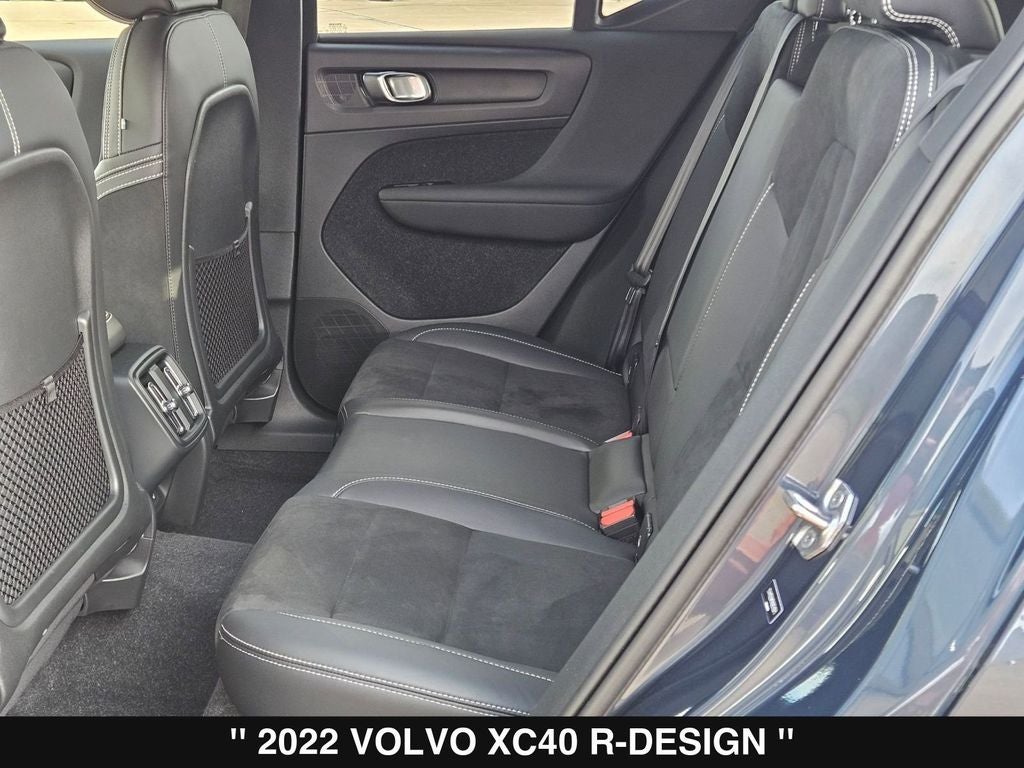 2022 Volvo XC40 R-Design