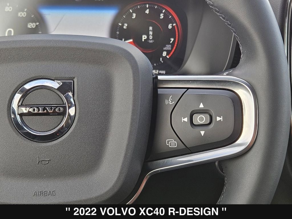 2022 Volvo XC40 R-Design