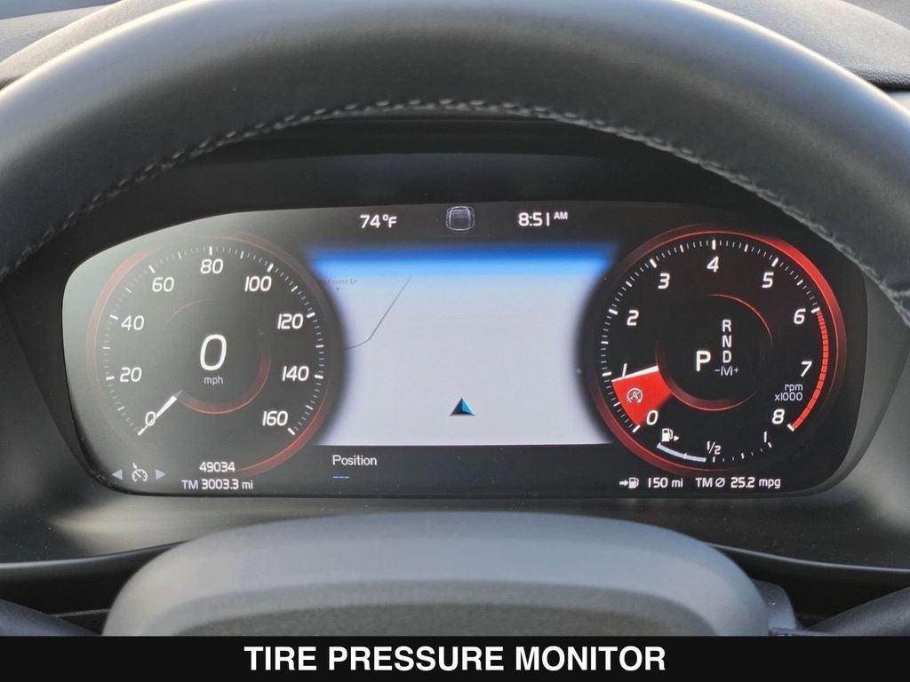 2022 Volvo XC40 R-Design