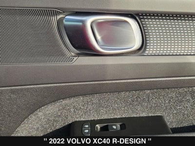 2022 Volvo XC40 R-Design